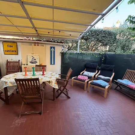 Le Ginestre Apartment *