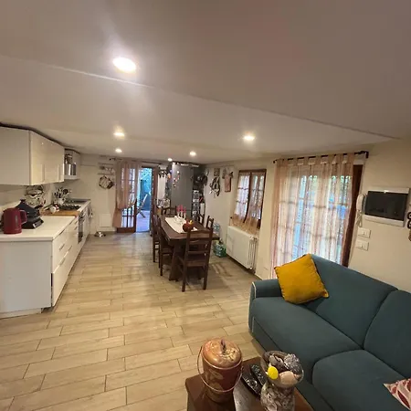 Casa Le Ginestre Διαμέρισμα Λίντο ντι Καμαϊόρε